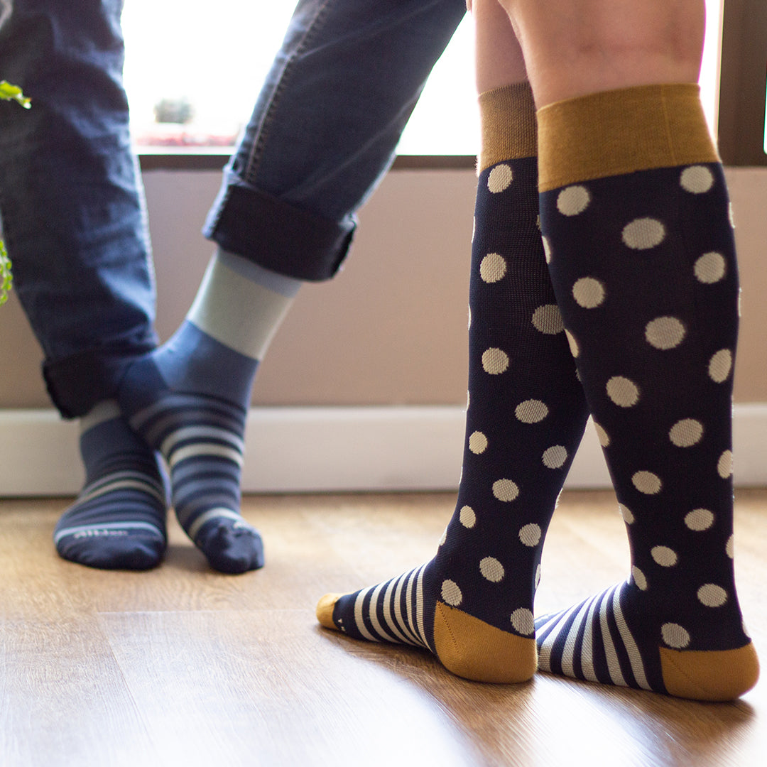 Media de compresión graduada de algodón- CMO206 Bolas y Rayas